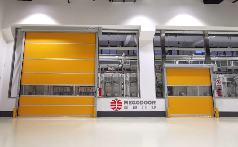 克明面业仓库安装的快速卷帘门缩略图