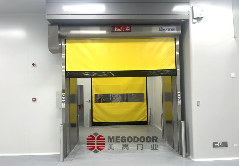洁净车间中的双门互锁快速卷帘门插图2 洁净车间中的双门互锁快速卷帘门插图2