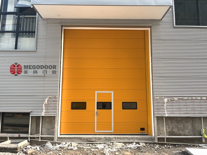 承接厂房门改造工程：美高门业助力企业升级车间门系统缩略图
